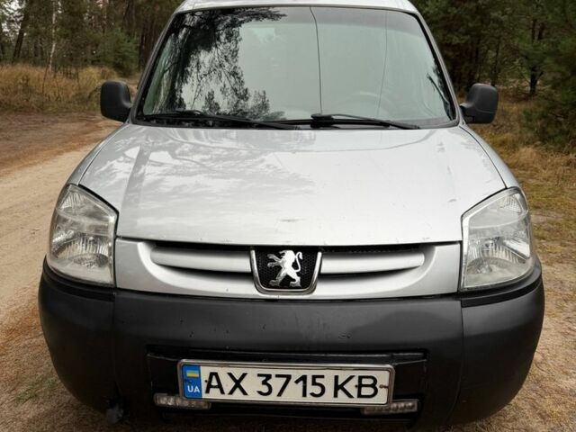 Серый Пежо Partner, объемом двигателя 2 л и пробегом 225 тыс. км за 3450 $, фото 7 на Automoto.ua