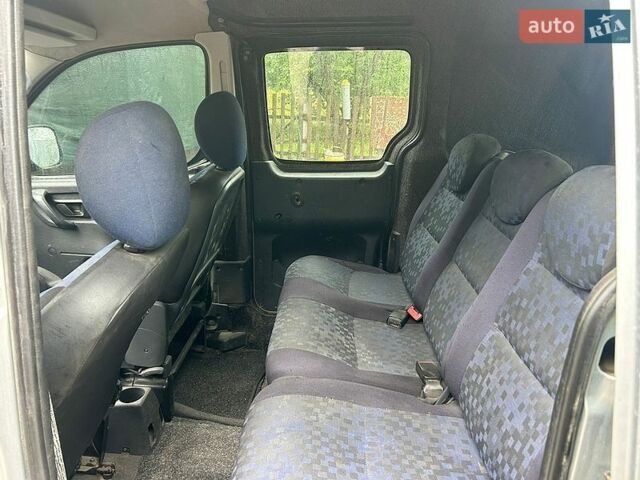 Серый Пежо Partner, объемом двигателя 2 л и пробегом 396 тыс. км за 2950 $, фото 10 на Automoto.ua