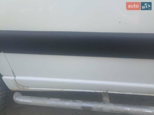 Сірий Пежо Partner, об'ємом двигуна 1.6 л та пробігом 233 тис. км за 3850 $, фото 4 на Automoto.ua