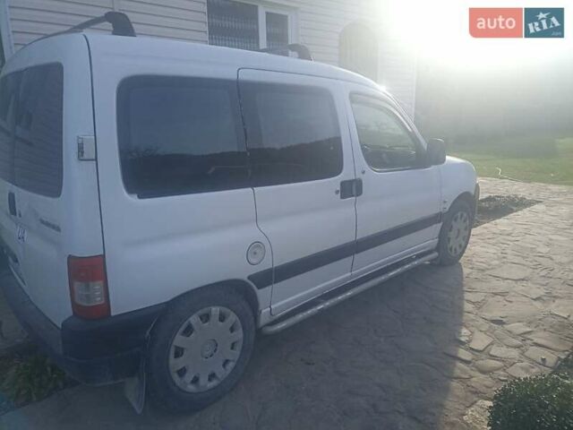 Сірий Пежо Partner, об'ємом двигуна 1.6 л та пробігом 233 тис. км за 3850 $, фото 5 на Automoto.ua