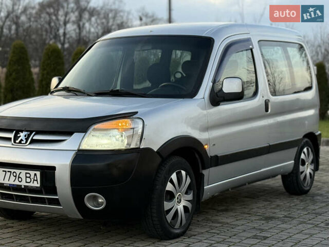 Серый Пежо Partner, объемом двигателя 1.6 л и пробегом 211 тыс. км за 3850 $, фото 12 на Automoto.ua