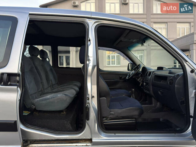 Серый Пежо Partner, объемом двигателя 1.6 л и пробегом 211 тыс. км за 3850 $, фото 34 на Automoto.ua