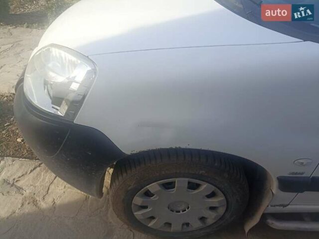 Сірий Пежо Partner, об'ємом двигуна 1.6 л та пробігом 233 тис. км за 3850 $, фото 2 на Automoto.ua