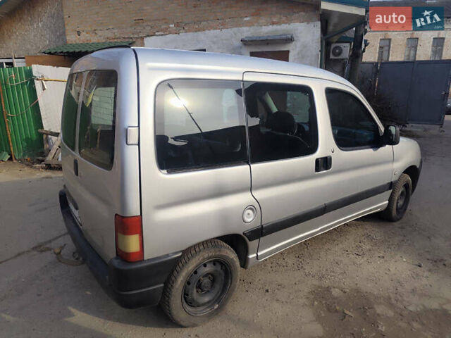 Серый Пежо Partner, объемом двигателя 1.56 л и пробегом 110 тыс. км за 5200 $, фото 1 на Automoto.ua