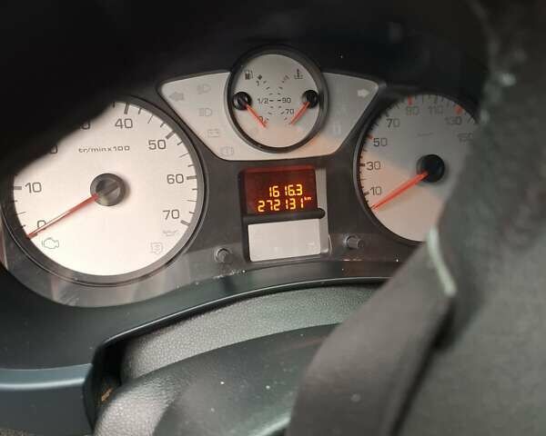 Серый Пежо Partner, объемом двигателя 1.6 л и пробегом 273 тыс. км за 7400 $, фото 8 на Automoto.ua