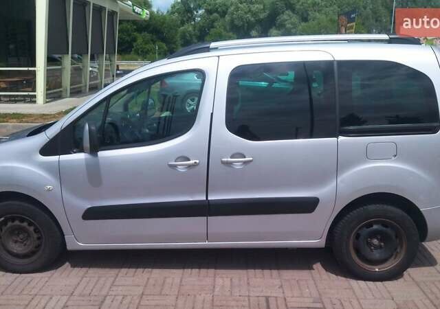 Серый Пежо Partner, объемом двигателя 1.56 л и пробегом 221 тыс. км за 6777 $, фото 2 на Automoto.ua