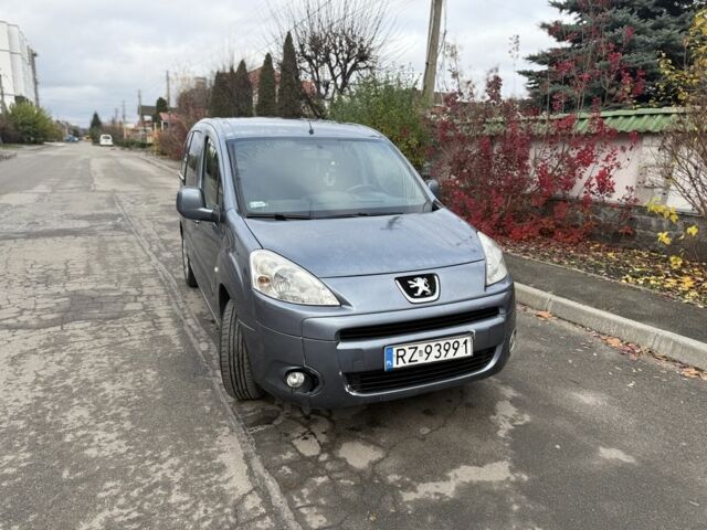 Серый Пежо Partner, объемом двигателя 1.6 л и пробегом 298 тыс. км за 2950 $, фото 1 на Automoto.ua