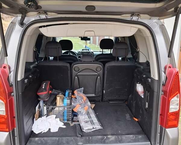 Серый Пежо Partner, объемом двигателя 1.6 л и пробегом 273 тыс. км за 7400 $, фото 4 на Automoto.ua