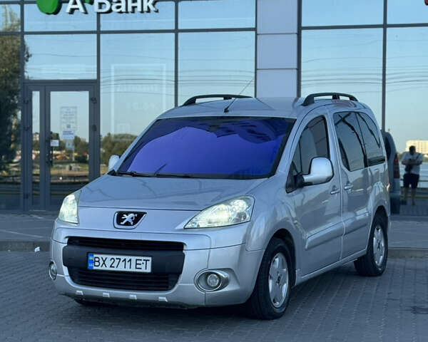 Серый Пежо Partner, объемом двигателя 1.56 л и пробегом 265 тыс. км за 6450 $, фото 19 на Automoto.ua