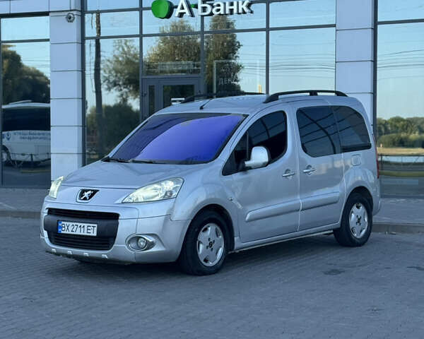 Серый Пежо Partner, объемом двигателя 1.56 л и пробегом 265 тыс. км за 6450 $, фото 5 на Automoto.ua