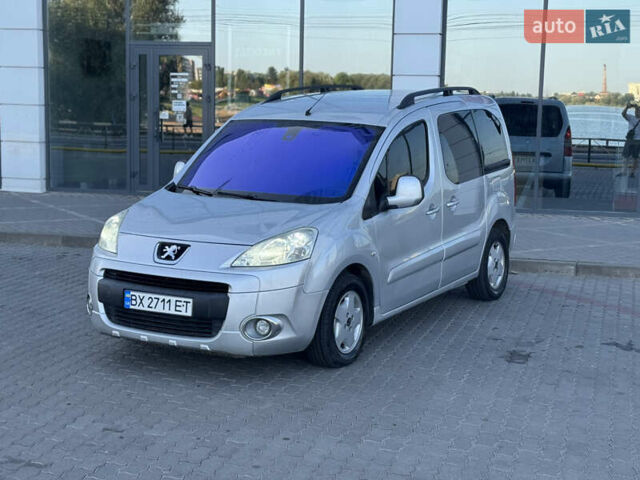 Серый Пежо Partner, объемом двигателя 1.56 л и пробегом 265 тыс. км за 6450 $, фото 18 на Automoto.ua