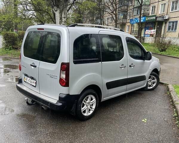 Сірий Пежо Partner, об'ємом двигуна 1.6 л та пробігом 240 тис. км за 6800 $, фото 4 на Automoto.ua
