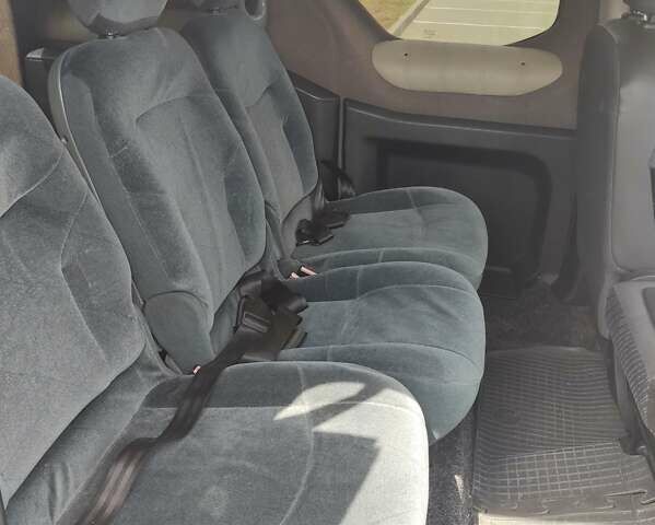 Серый Пежо Partner, объемом двигателя 1.6 л и пробегом 208 тыс. км за 7000 $, фото 2 на Automoto.ua