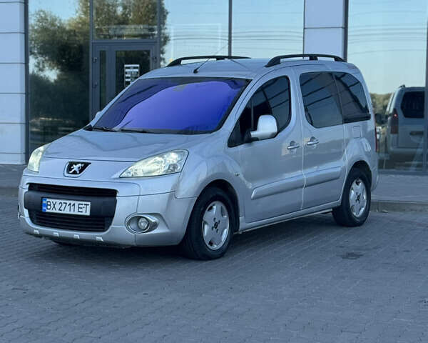 Серый Пежо Partner, объемом двигателя 1.56 л и пробегом 265 тыс. км за 6450 $, фото 10 на Automoto.ua