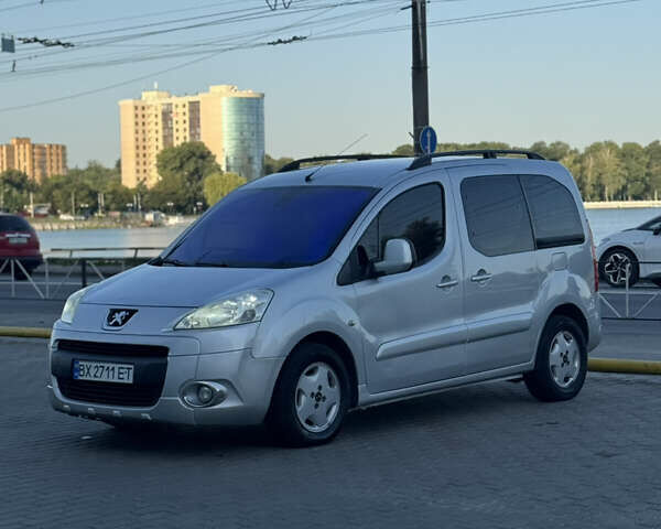 Серый Пежо Partner, объемом двигателя 1.56 л и пробегом 265 тыс. км за 6450 $, фото 40 на Automoto.ua