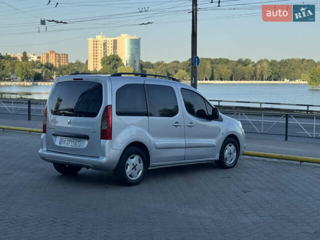 Серый Пежо Partner, объемом двигателя 1.56 л и пробегом 265 тыс. км за 6450 $, фото 48 на Automoto.ua