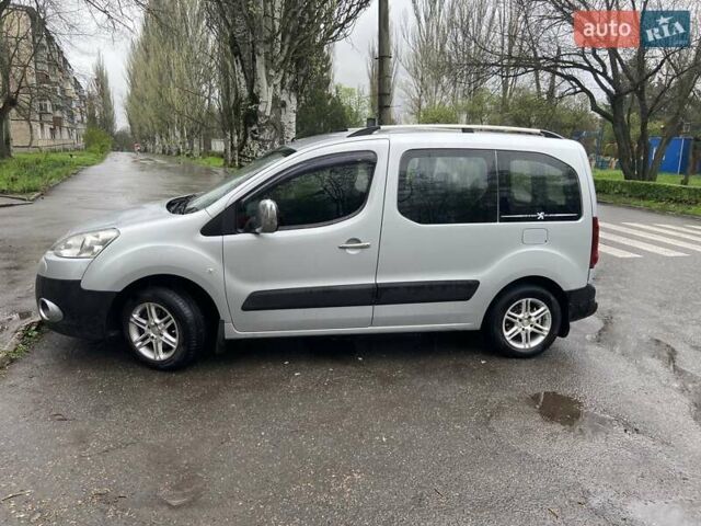 Сірий Пежо Partner, об'ємом двигуна 1.6 л та пробігом 240 тис. км за 6800 $, фото 2 на Automoto.ua