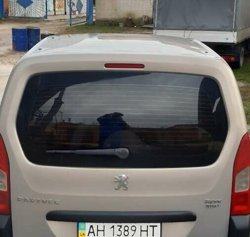 Сірий Пежо Partner, об'ємом двигуна 1.56 л та пробігом 383 тис. км за 5000 $, фото 6 на Automoto.ua
