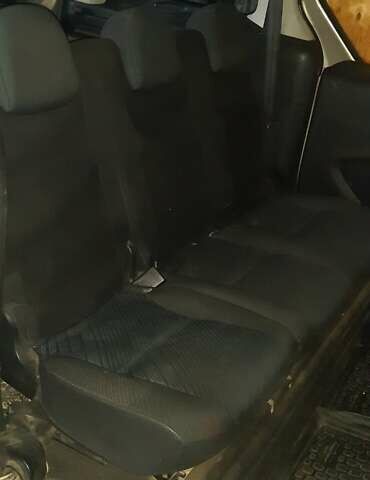 Сірий Пежо Partner, об'ємом двигуна 1.56 л та пробігом 383 тис. км за 5000 $, фото 13 на Automoto.ua