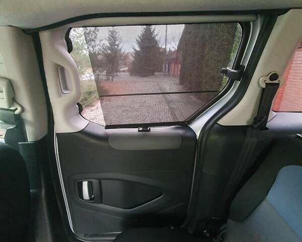 Серый Пежо Partner, объемом двигателя 1.6 л и пробегом 158 тыс. км за 8500 $, фото 21 на Automoto.ua