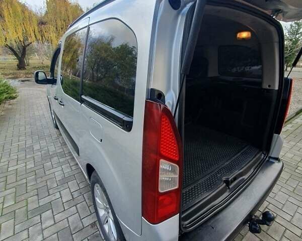 Серый Пежо Partner, объемом двигателя 1.6 л и пробегом 158 тыс. км за 8500 $, фото 18 на Automoto.ua