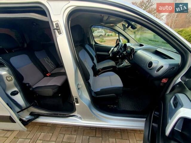 Серый Пежо Partner, объемом двигателя 1.6 л и пробегом 158 тыс. км за 8500 $, фото 11 на Automoto.ua