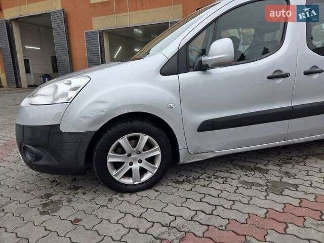 Серый Пежо Partner, объемом двигателя 1.56 л и пробегом 174 тыс. км за 8000 $, фото 7 на Automoto.ua