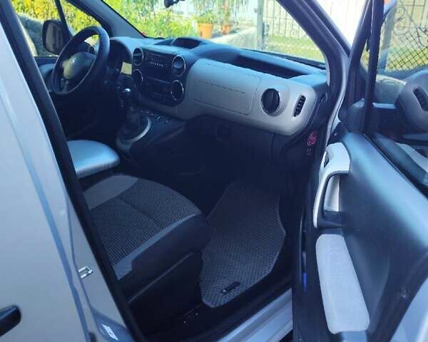 Сірий Пежо Partner, об'ємом двигуна 1.56 л та пробігом 61 тис. км за 10200 $, фото 11 на Automoto.ua