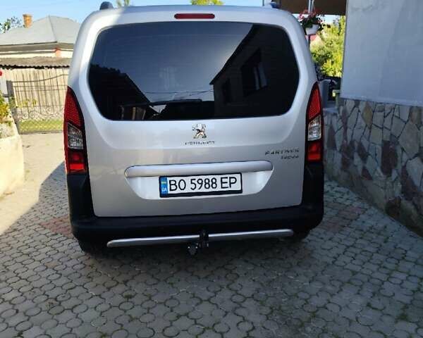 Сірий Пежо Partner, об'ємом двигуна 1.56 л та пробігом 61 тис. км за 10200 $, фото 5 на Automoto.ua
