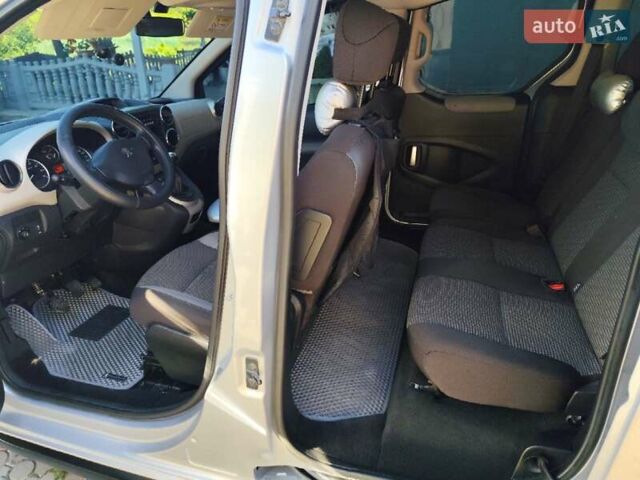 Сірий Пежо Partner, об'ємом двигуна 1.56 л та пробігом 61 тис. км за 10200 $, фото 2 на Automoto.ua