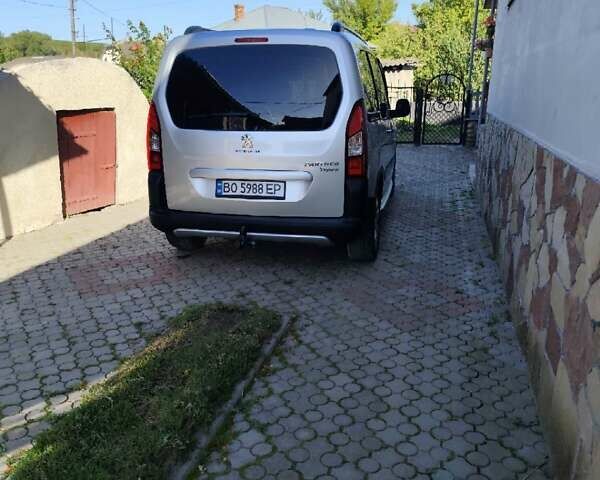 Сірий Пежо Partner, об'ємом двигуна 1.56 л та пробігом 61 тис. км за 10200 $, фото 6 на Automoto.ua