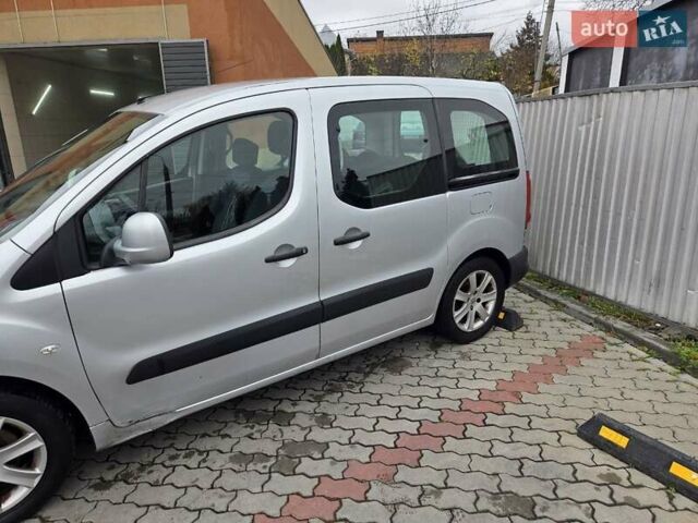 Серый Пежо Partner, объемом двигателя 1.56 л и пробегом 174 тыс. км за 8000 $, фото 11 на Automoto.ua
