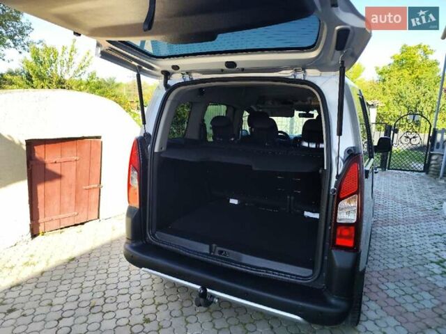 Сірий Пежо Partner, об'ємом двигуна 1.56 л та пробігом 61 тис. км за 10200 $, фото 3 на Automoto.ua