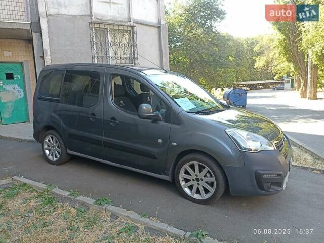 Серый Пежо Partner, объемом двигателя 1.56 л и пробегом 234 тыс. км за 8500 $, фото 8 на Automoto.ua