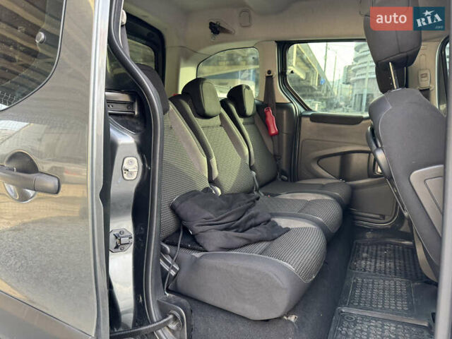 Серый Пежо Partner, объемом двигателя 1.56 л и пробегом 213 тыс. км за 9500 $, фото 15 на Automoto.ua