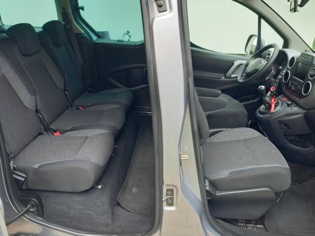 Серый Пежо Partner, объемом двигателя 1.2 л и пробегом 134 тыс. км за 6300 $, фото 22 на Automoto.ua