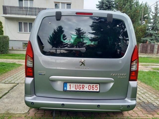 Серый Пежо Partner, объемом двигателя 1.2 л и пробегом 134 тыс. км за 6300 $, фото 8 на Automoto.ua
