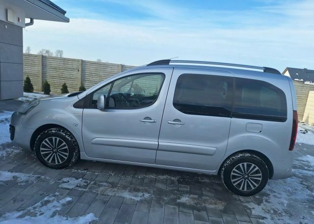 Серый Пежо Partner, объемом двигателя 1.6 л и пробегом 199 тыс. км за 5500 $, фото 4 на Automoto.ua