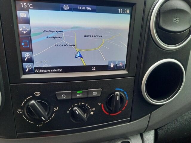 Серый Пежо Partner, объемом двигателя 1.2 л и пробегом 134 тыс. км за 6300 $, фото 10 на Automoto.ua