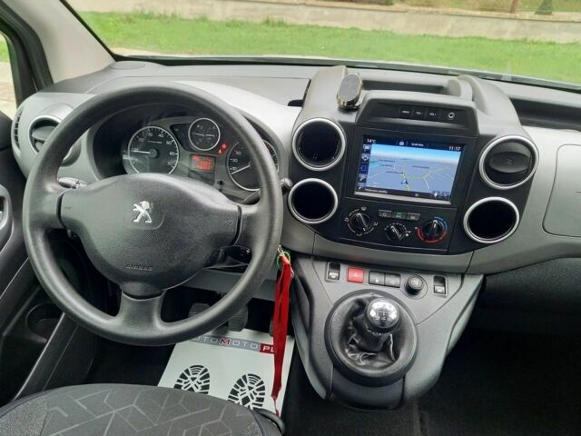 Серый Пежо Partner, объемом двигателя 1.2 л и пробегом 134 тыс. км за 6300 $, фото 23 на Automoto.ua