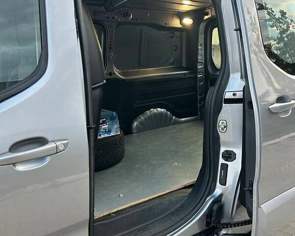 Серый Пежо Partner, объемом двигателя 1.5 л и пробегом 69 тыс. км за 16800 $, фото 15 на Automoto.ua