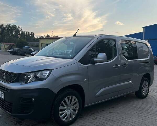 Серый Пежо Partner, объемом двигателя 1.5 л и пробегом 69 тыс. км за 16800 $, фото 8 на Automoto.ua