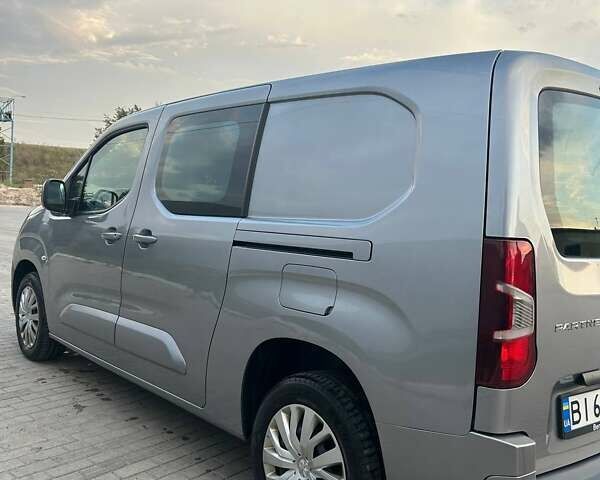 Серый Пежо Partner, объемом двигателя 1.5 л и пробегом 69 тыс. км за 16800 $, фото 3 на Automoto.ua