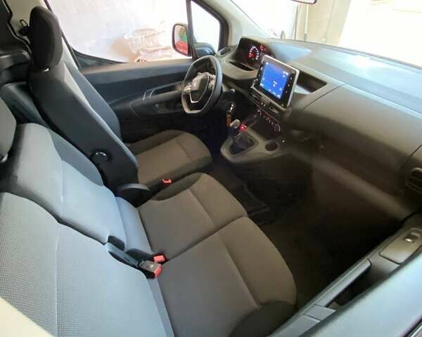 Серый Пежо Partner, объемом двигателя 1.5 л и пробегом 69 тыс. км за 16800 $, фото 41 на Automoto.ua