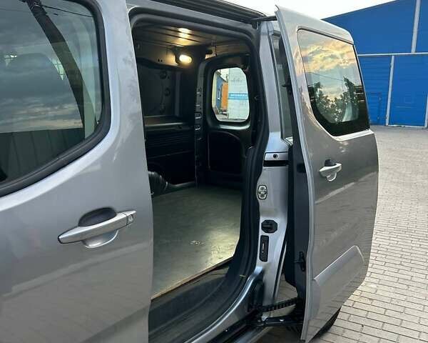 Серый Пежо Partner, объемом двигателя 1.5 л и пробегом 69 тыс. км за 16800 $, фото 11 на Automoto.ua