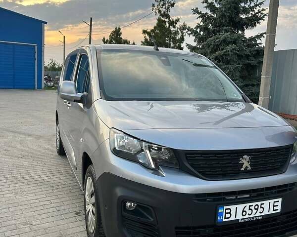 Серый Пежо Partner, объемом двигателя 1.5 л и пробегом 69 тыс. км за 16800 $, фото 1 на Automoto.ua