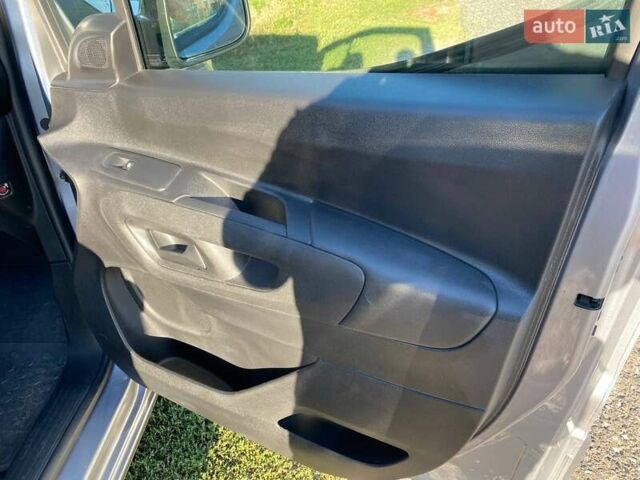 Серый Пежо Partner, объемом двигателя 1.5 л и пробегом 69 тыс. км за 16800 $, фото 30 на Automoto.ua