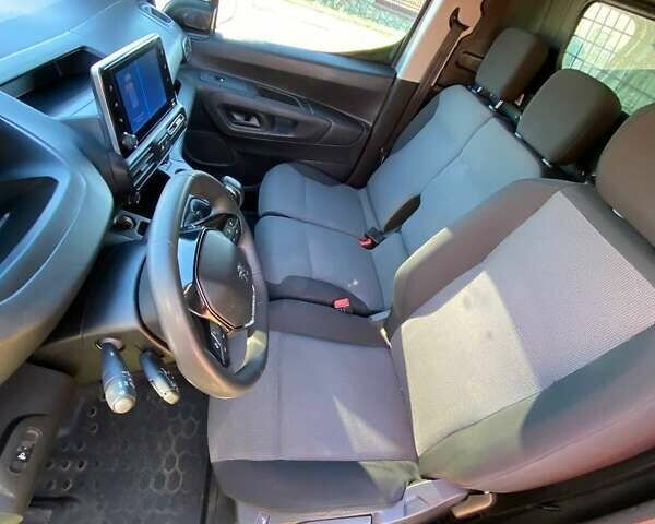 Серый Пежо Partner, объемом двигателя 1.5 л и пробегом 69 тыс. км за 16800 $, фото 31 на Automoto.ua