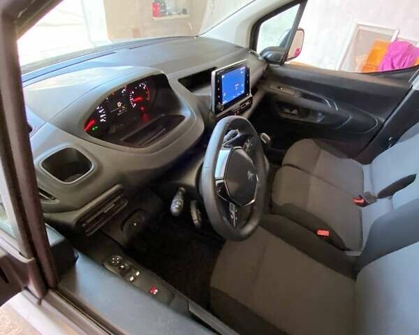 Серый Пежо Partner, объемом двигателя 1.5 л и пробегом 69 тыс. км за 16800 $, фото 44 на Automoto.ua
