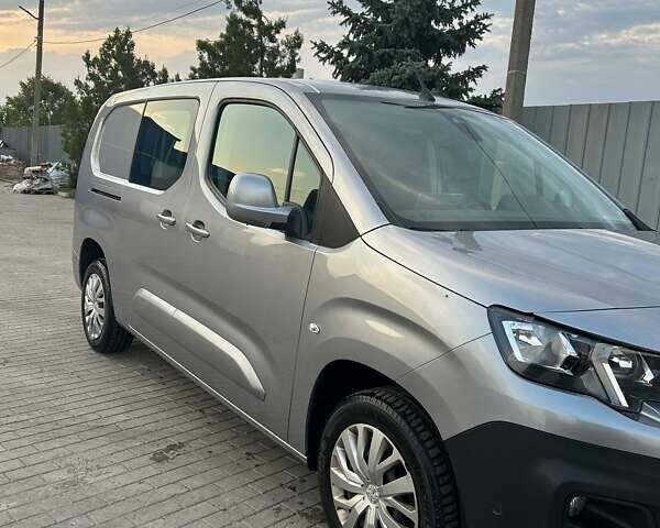 Серый Пежо Partner, объемом двигателя 1.5 л и пробегом 69 тыс. км за 16800 $, фото 9 на Automoto.ua